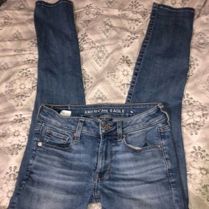 American eagle skinny jeans size 2 short